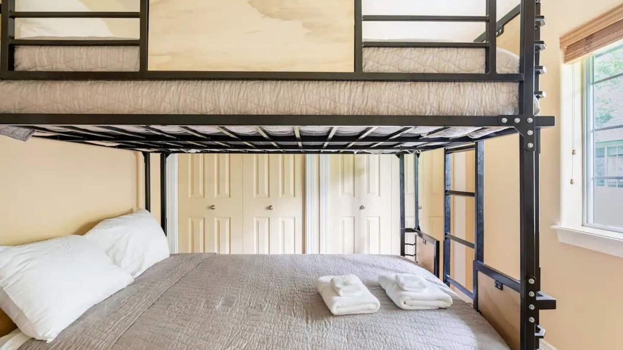 Photo of Bedroom in Creekside Meadows