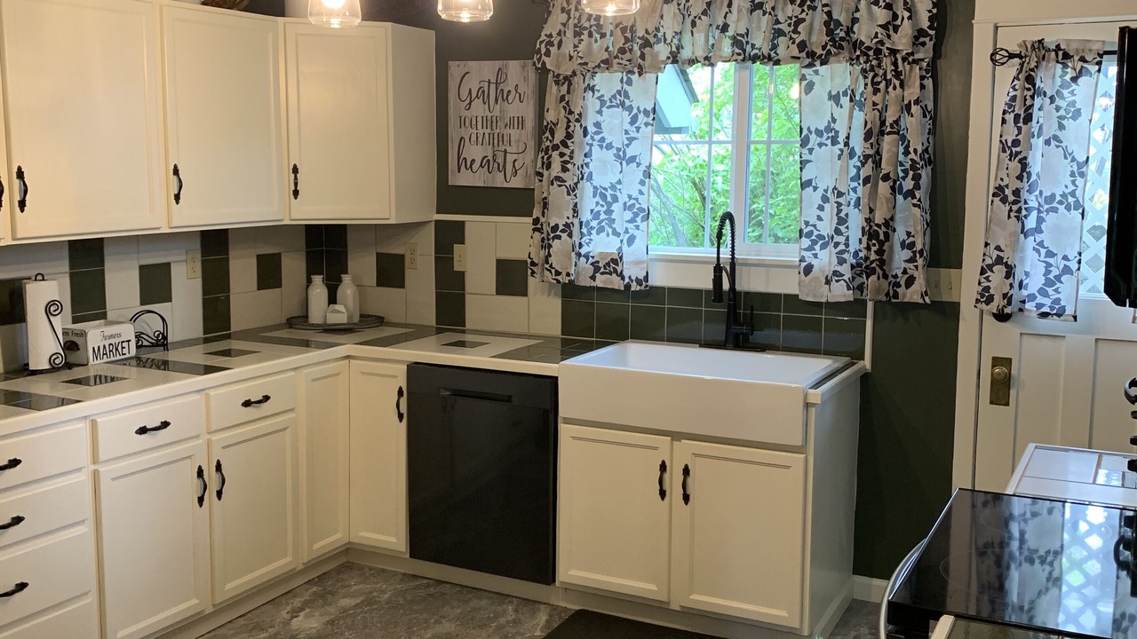 Photo of Kitchen in Colville