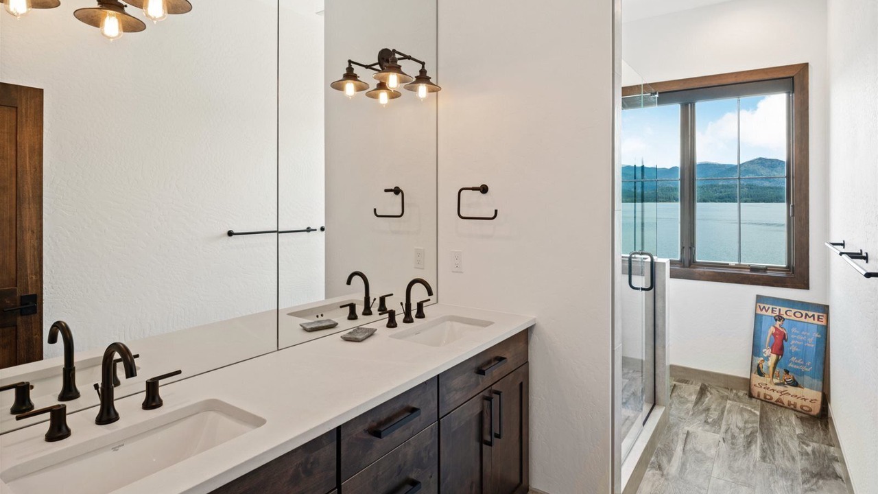 Photo of Bathroom in Sandpoint