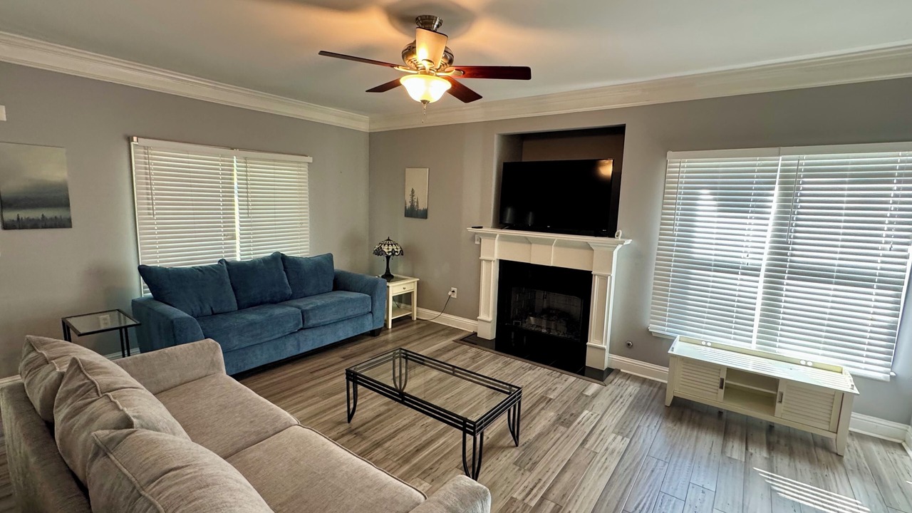 Photo of Livingroom in Collier Heights