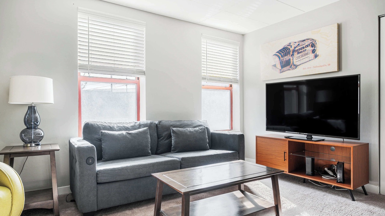 Photo of Livingroom in Chatham-Arch