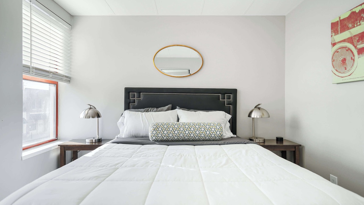 Photo of Bedroom in Chatham-Arch