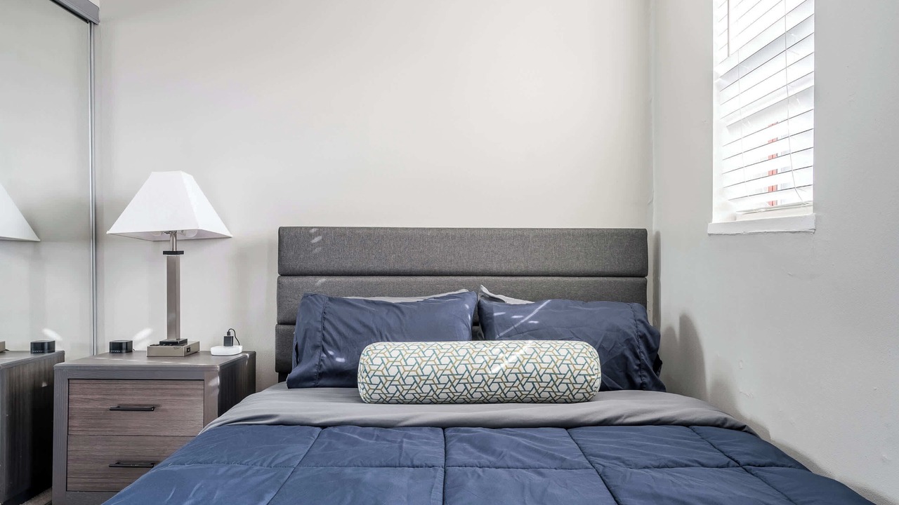 Photo of Bedroom in Chatham-Arch