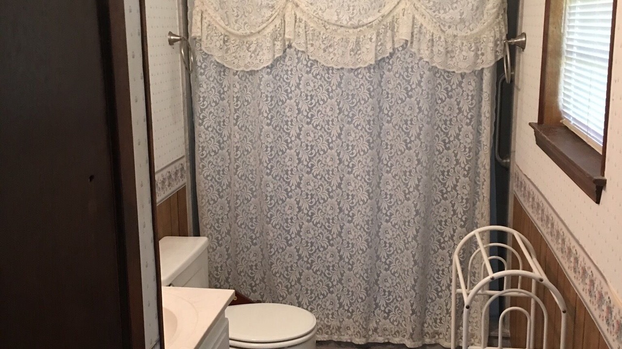 Photo of Bathroom in Saucier