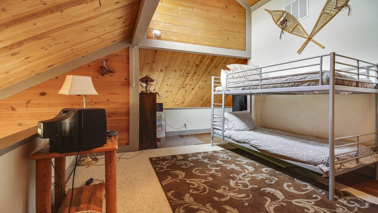 Photo of Bedroom in Overlook Park