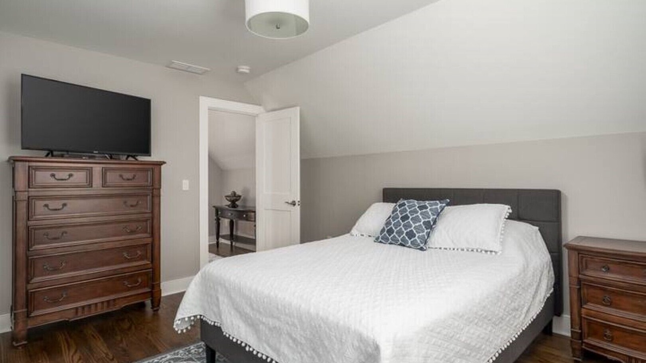 Photo of Bedroom in Grandview Heights