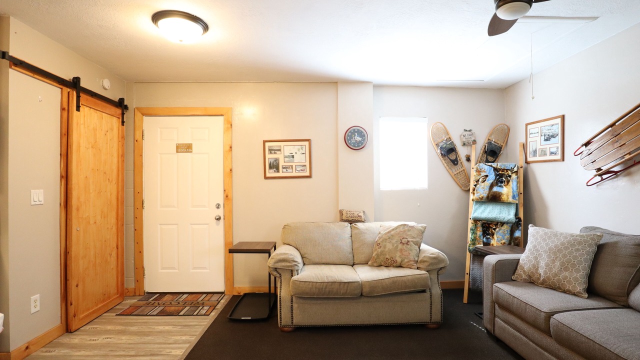 Photo of Livingroom in Duck Creek Village
