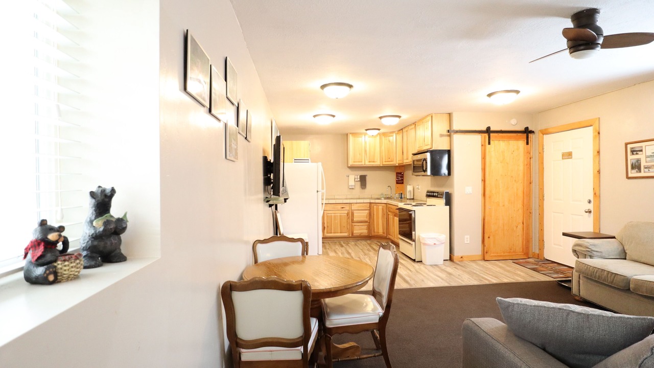 Photo of Livingroom in Duck Creek Village