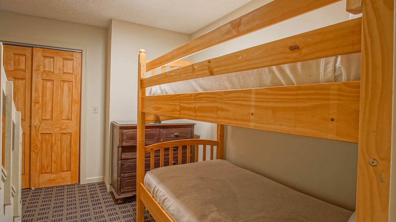Photo of Bedroom in Snowshoe