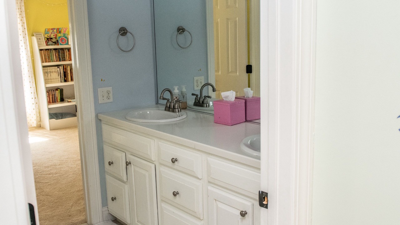 Photo of Bathroom in Hadley