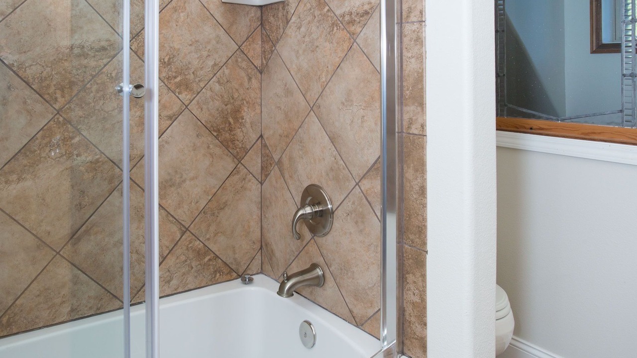 Photo of Bathroom in Nye