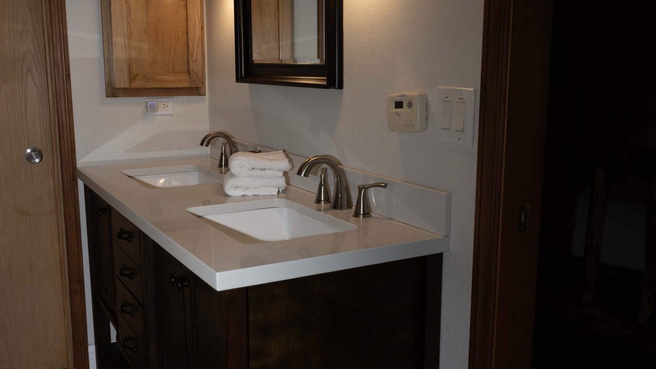 Photo of Bathroom in Nye