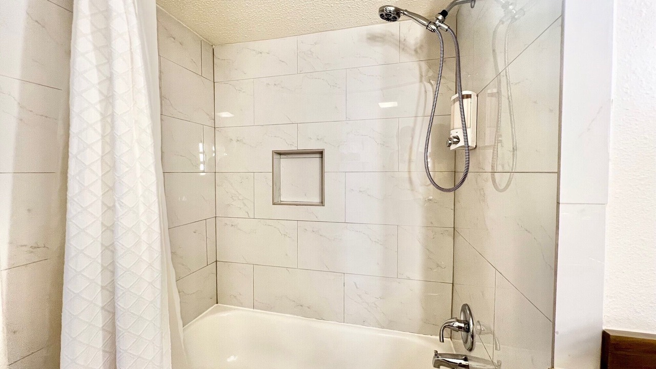 Photo of Bathroom in Tulane - Gravier
