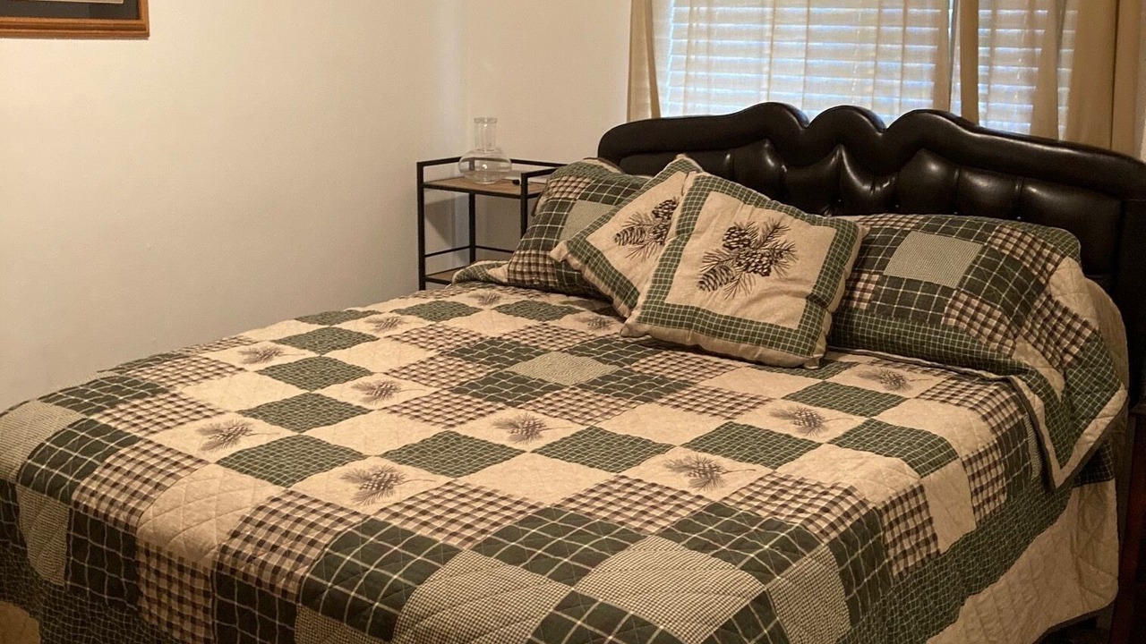 Photo of Bedroom in Athol