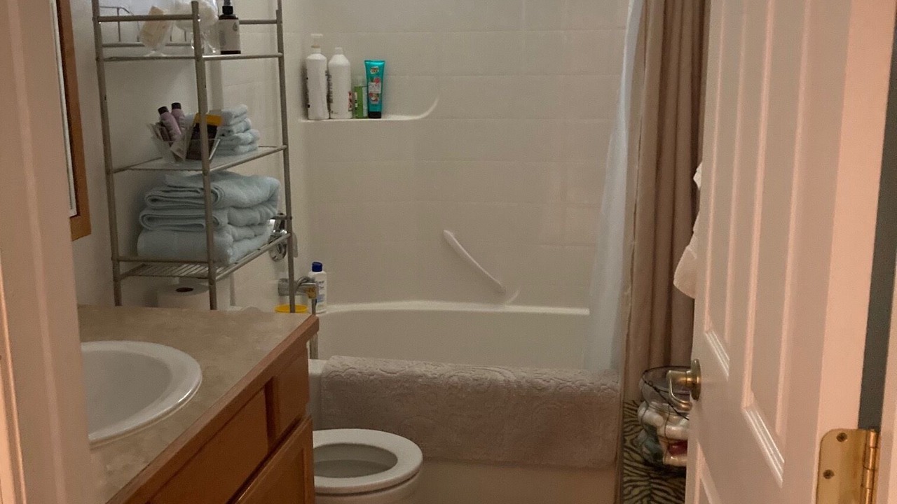 Photo of Bathroom in Athol