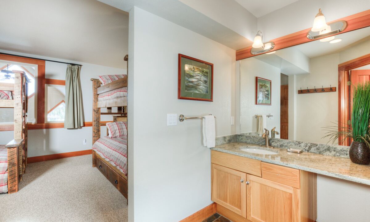 Photo of Bathroom in Saddle Ridge