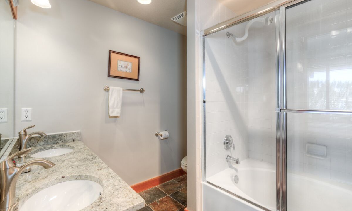 Photo of Bathroom in Saddle Ridge