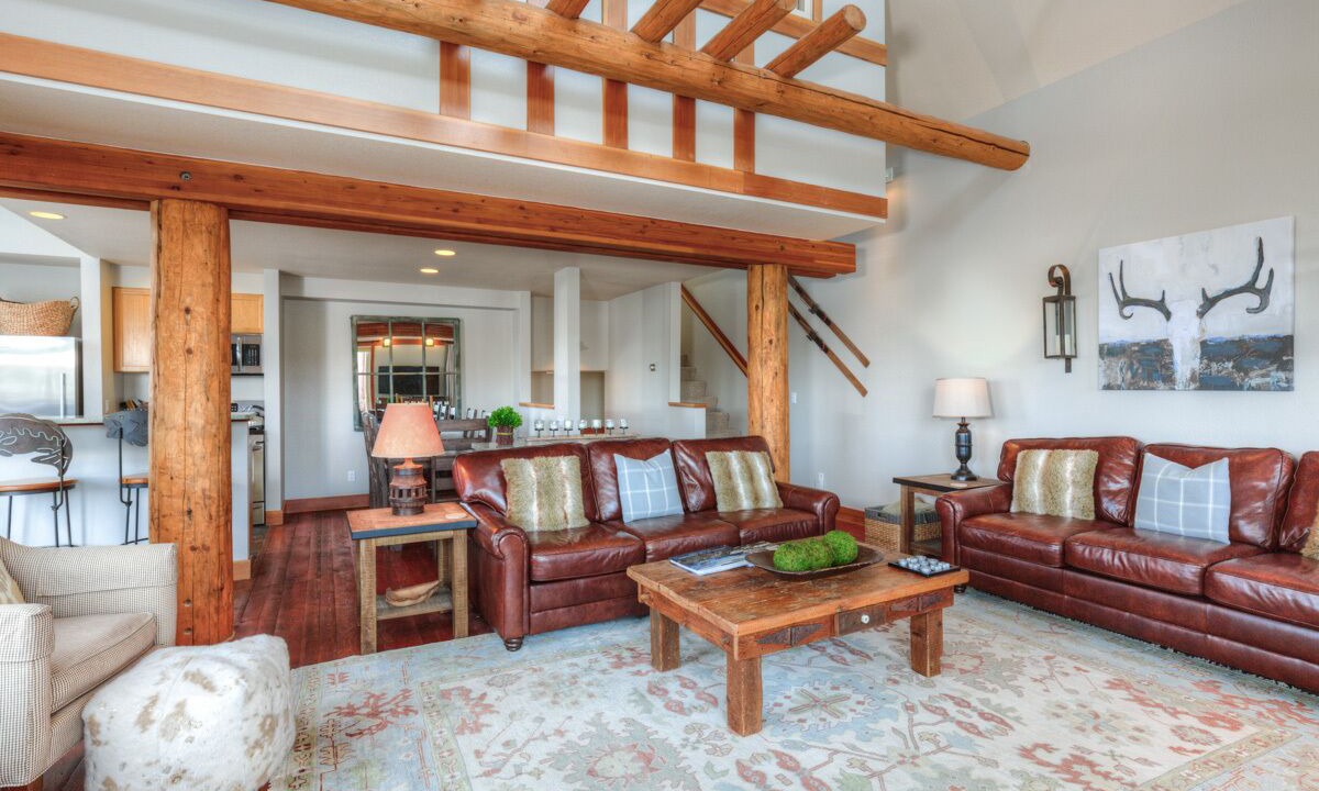 Photo of Livingroom in Saddle Ridge