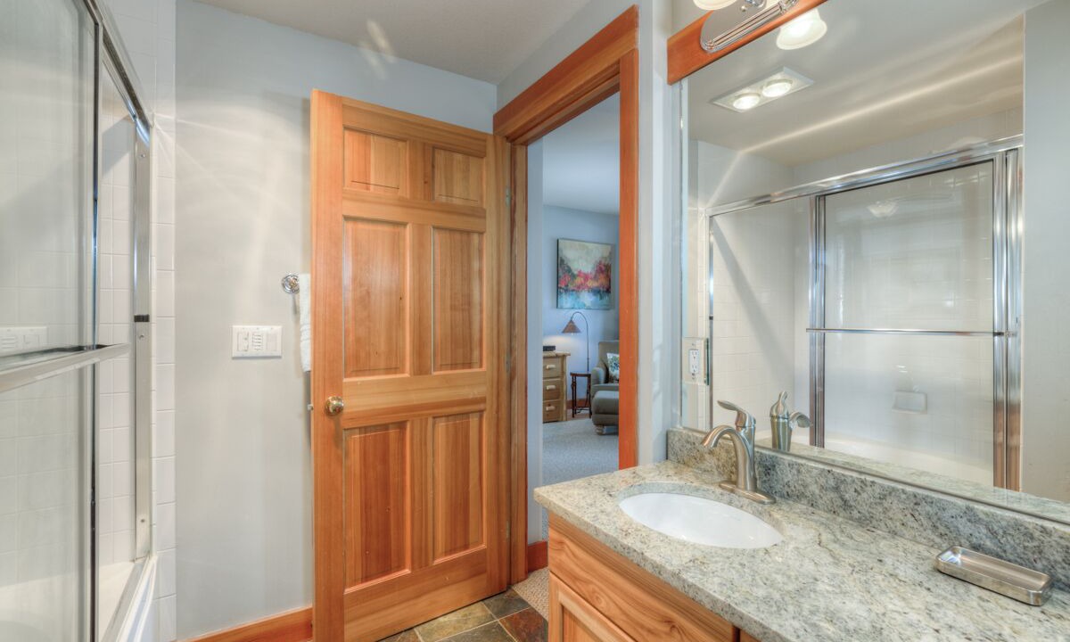 Photo of Bathroom in Saddle Ridge