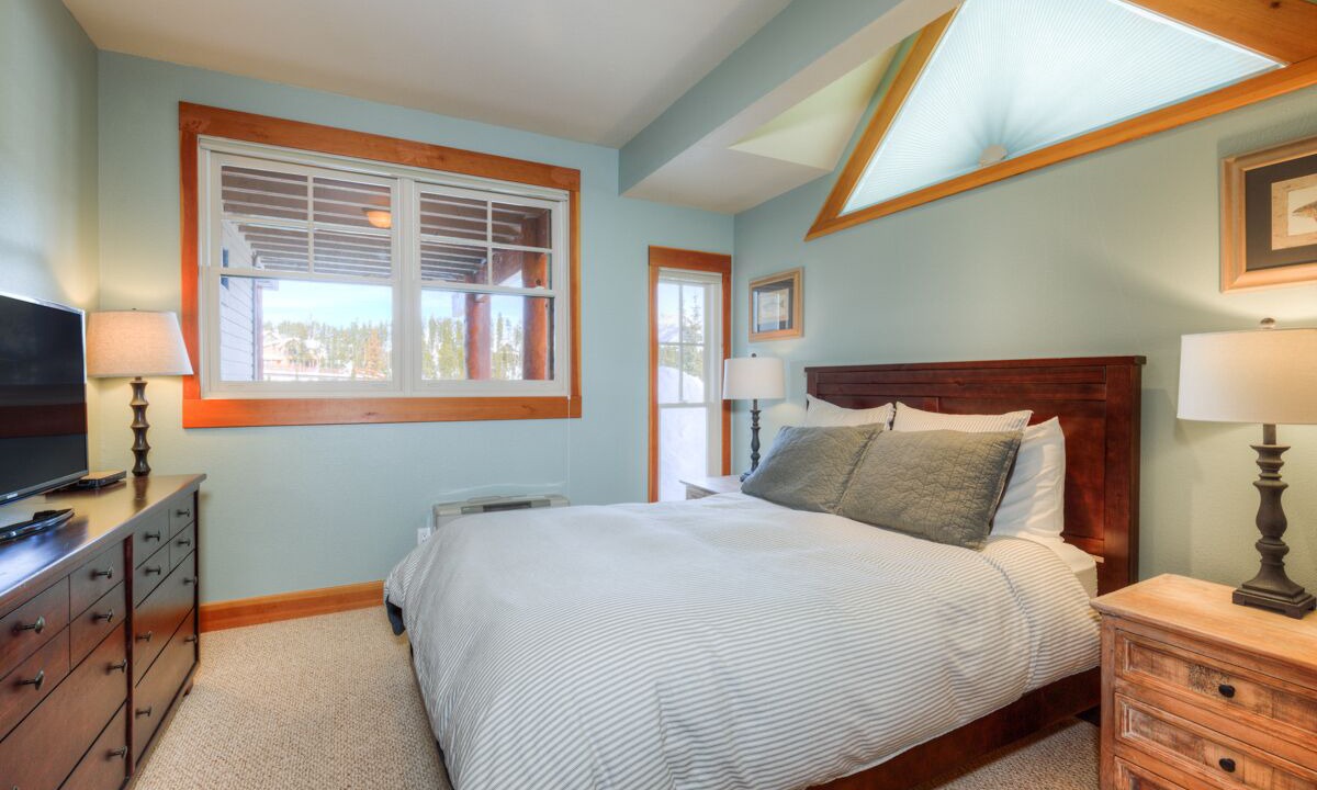 Photo of Bedroom in Saddle Ridge