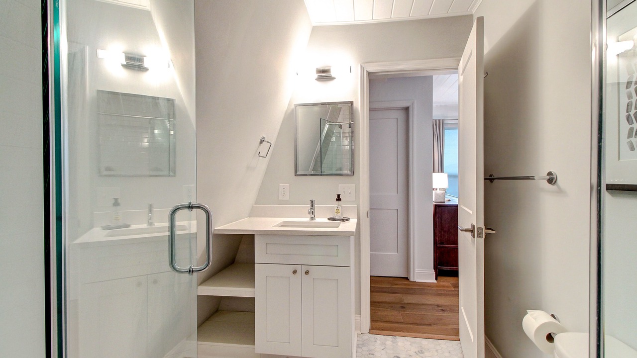 Photo of Bathroom in Fernandina Beach