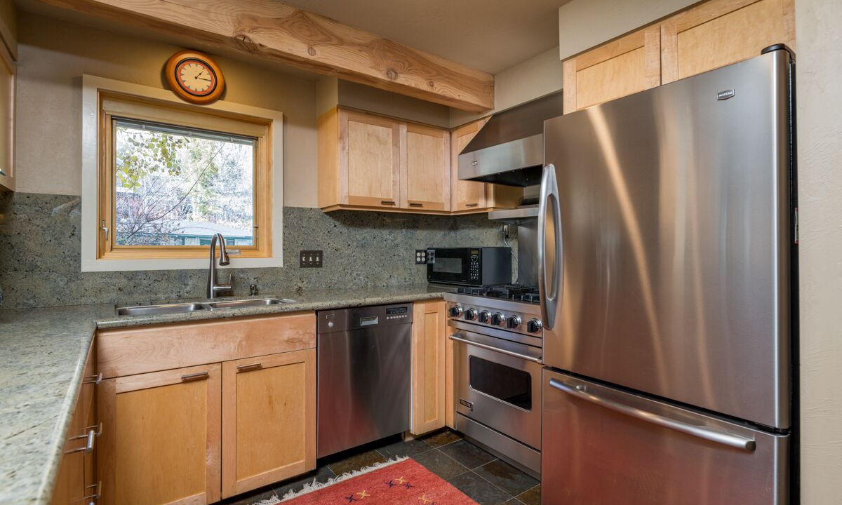 Photo of Kitchen in Warm Springs