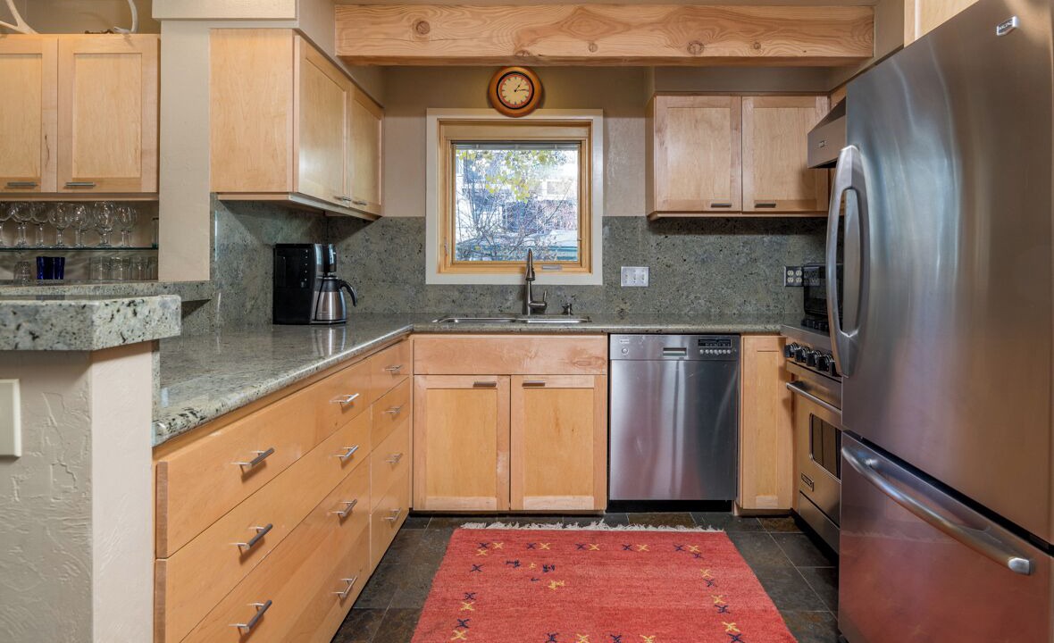 Photo of Kitchen in Warm Springs