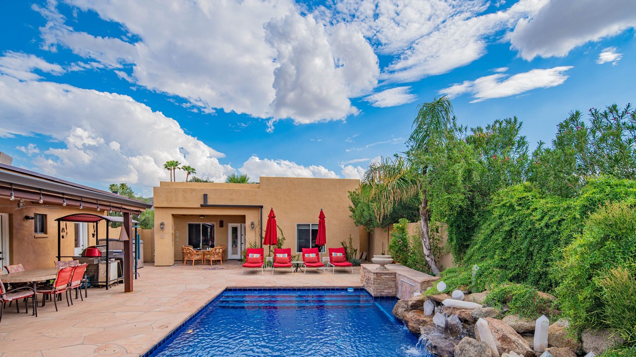 Photo of Outdoor in Paradise Valley Village
