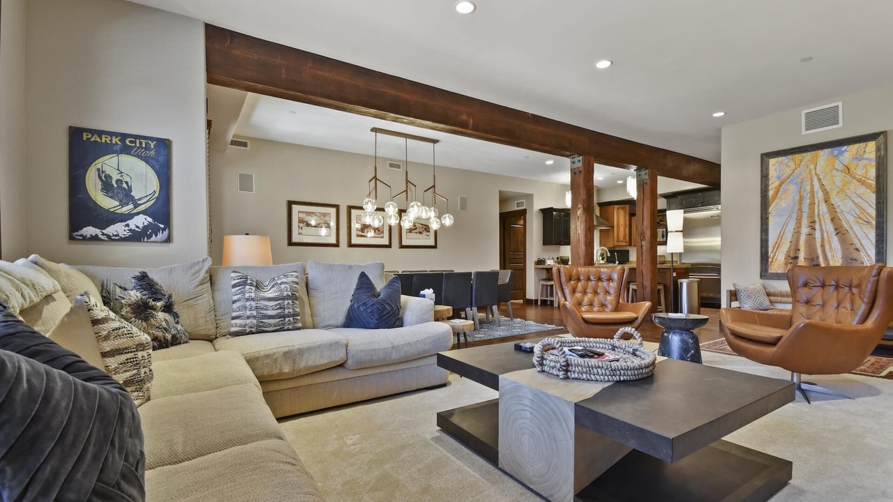 Photo of Livingroom in North Park City