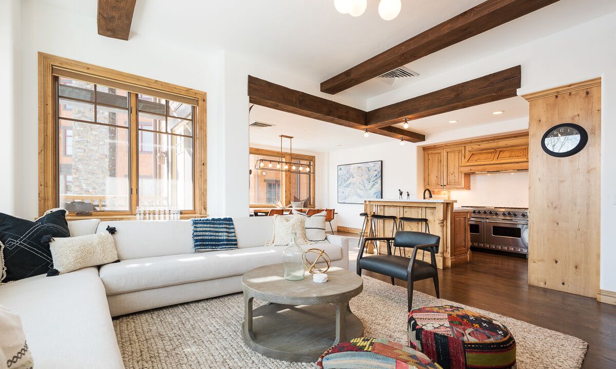 Photo of Livingroom in Empire Pass