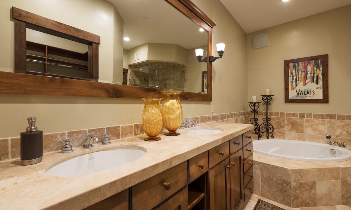 Photo of Bathroom in North Park City
