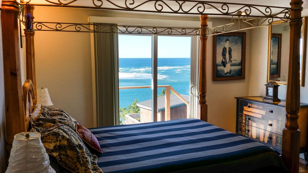 Photo of Bedroom in Netarts