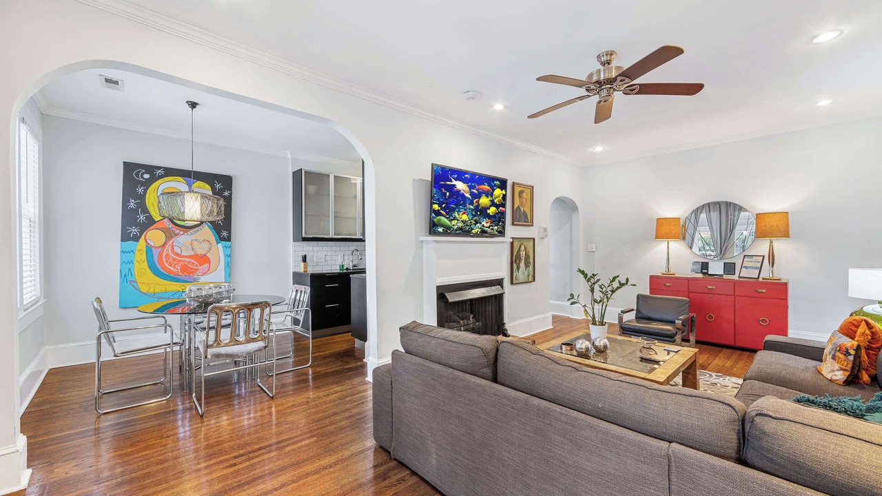 Photo of Livingroom in Cherry