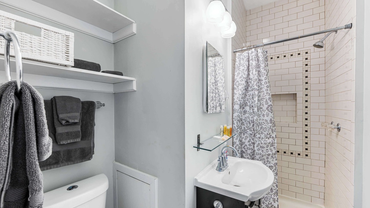 Photo of Bathroom in Cherry