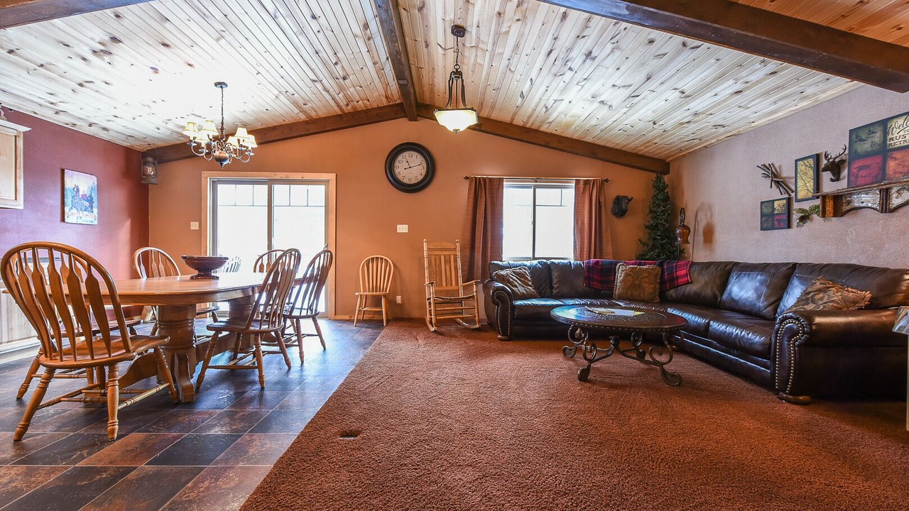 Photo of Livingroom in Lead