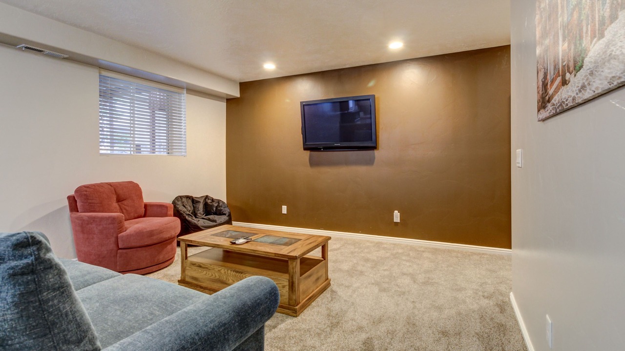 Photo of Livingroom in Cottonwood Heights