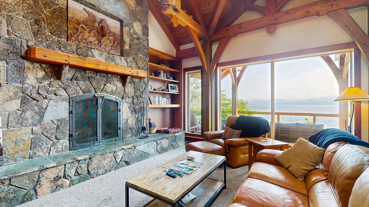 Photo of Livingroom in Sandpoint