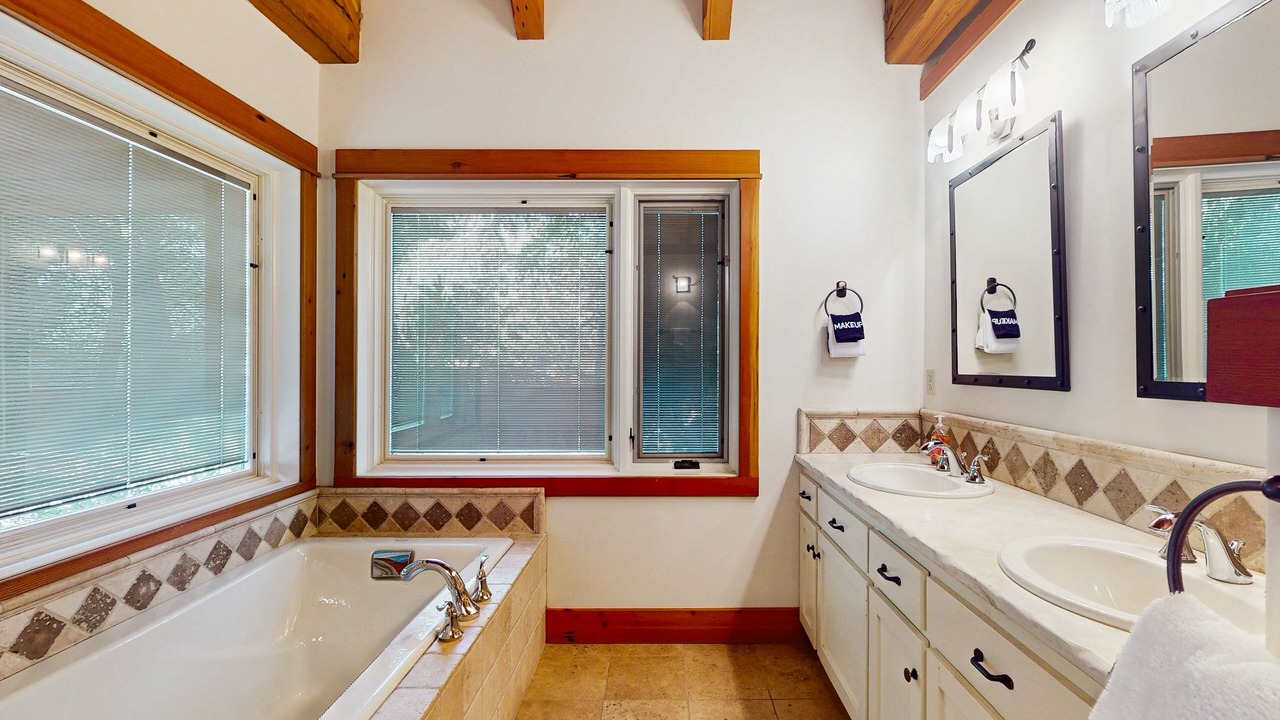 Photo of Bathroom in Sandpoint