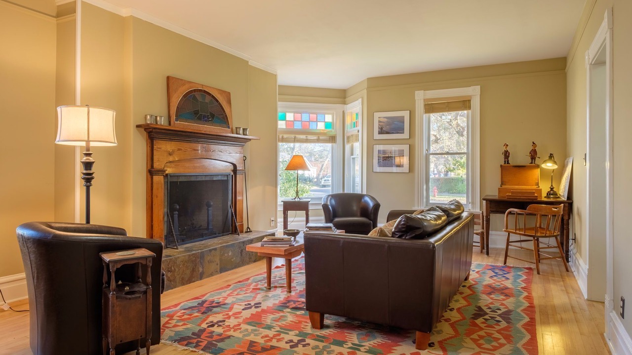 Photo of Livingroom in Livingston