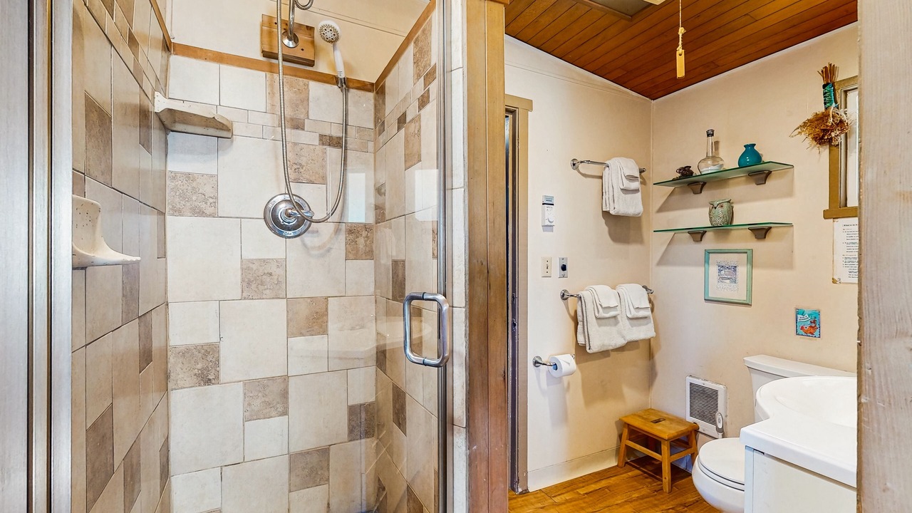 Photo of Bathroom in Yachats