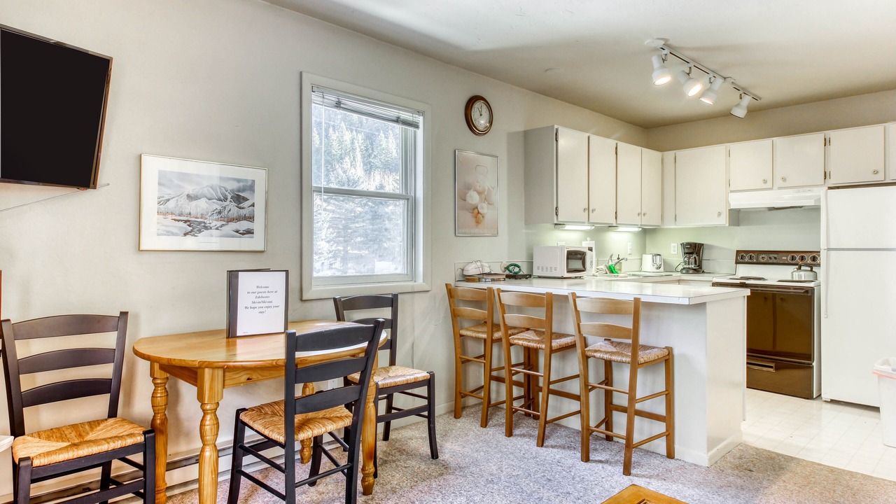 Photo of Kitchen in Warm Springs