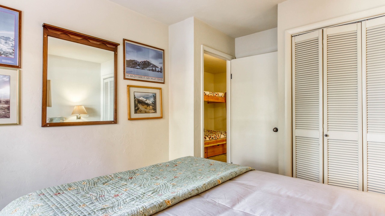 Photo of Bedroom in Warm Springs
