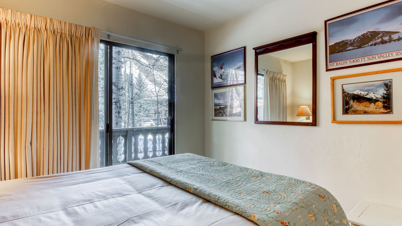 Photo of Bedroom in Warm Springs