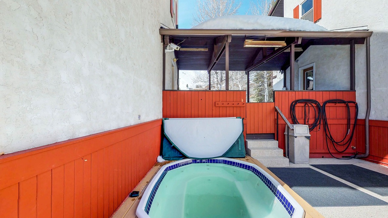 Photo of Outdoor in Warm Springs