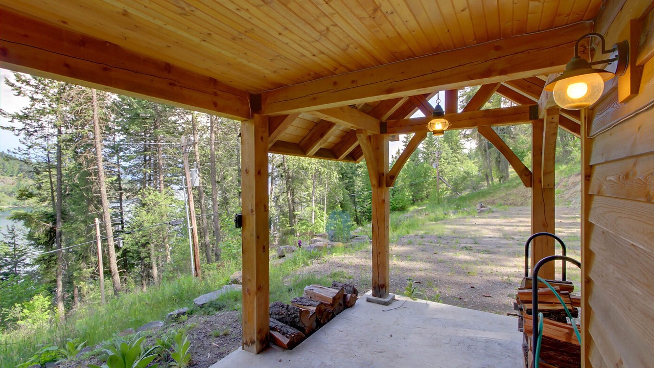 Photo of Patio Balcony in Sagle