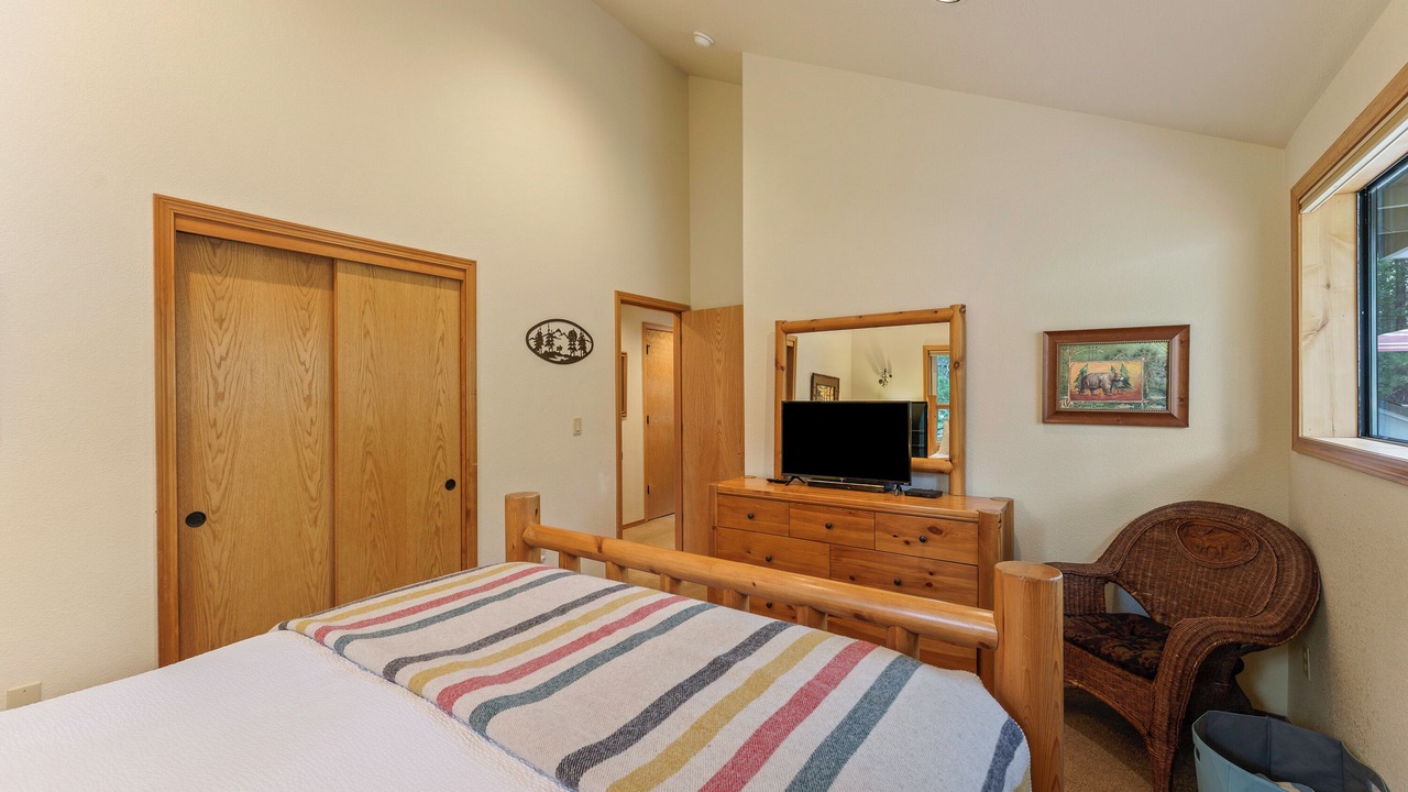 Photo of Bedroom in Sunriver