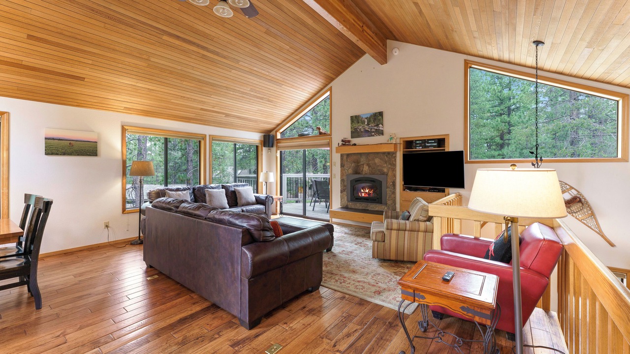 Photo of Livingroom in Sunriver