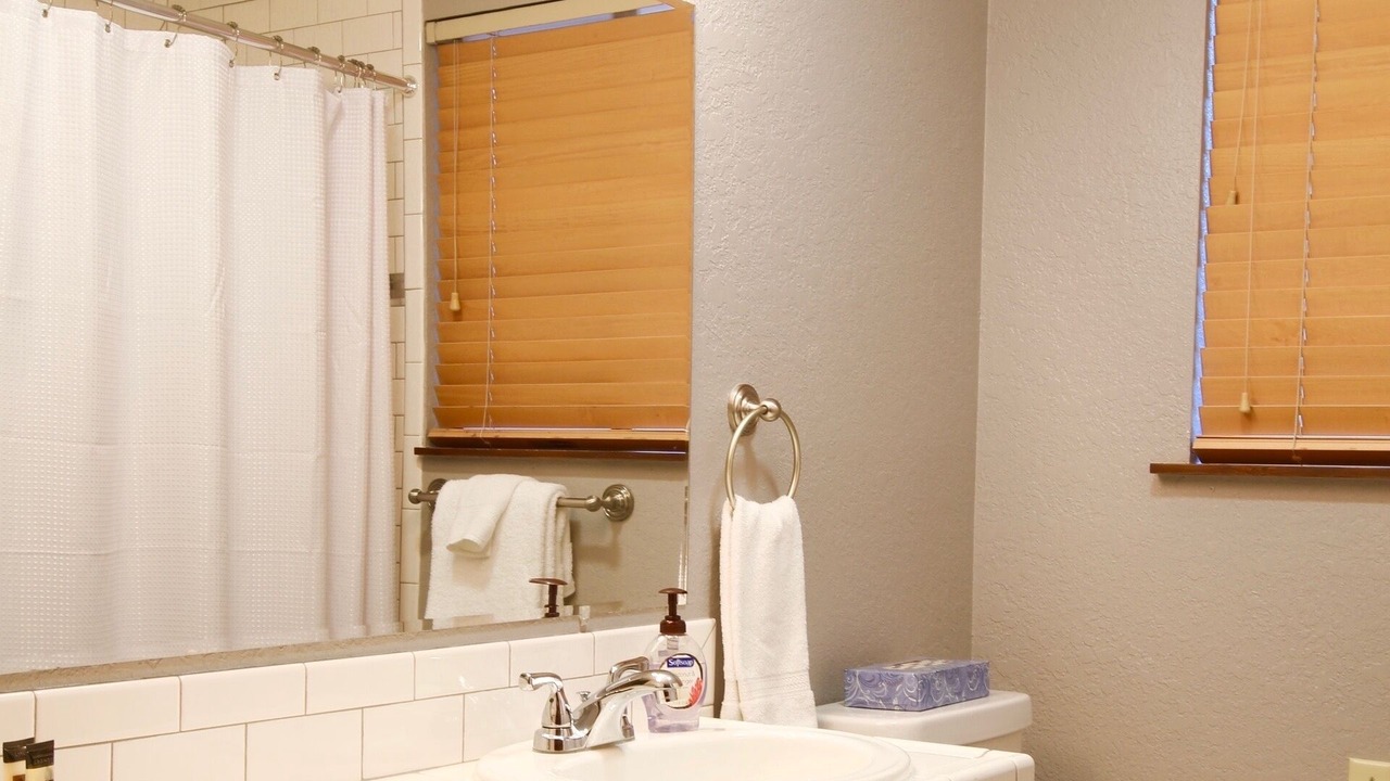 Photo of Bathroom in Overlook Park
