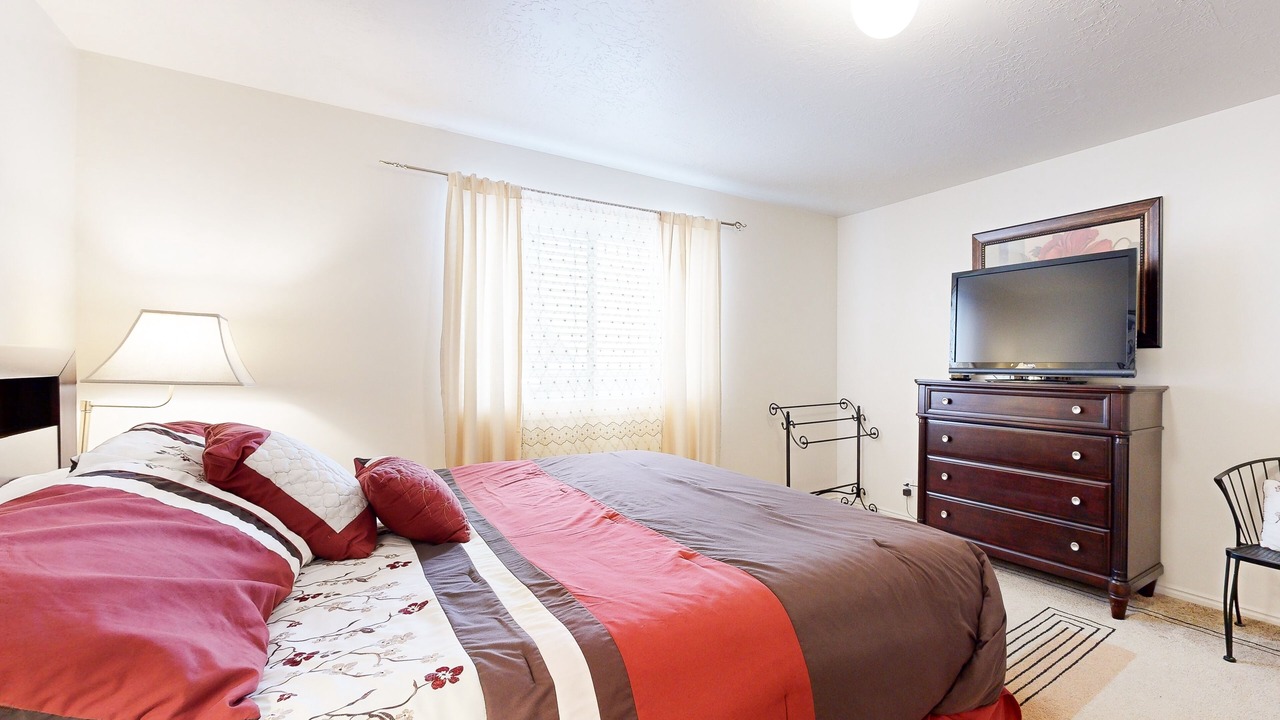 Photo of Bedroom in Cottonwood Heights