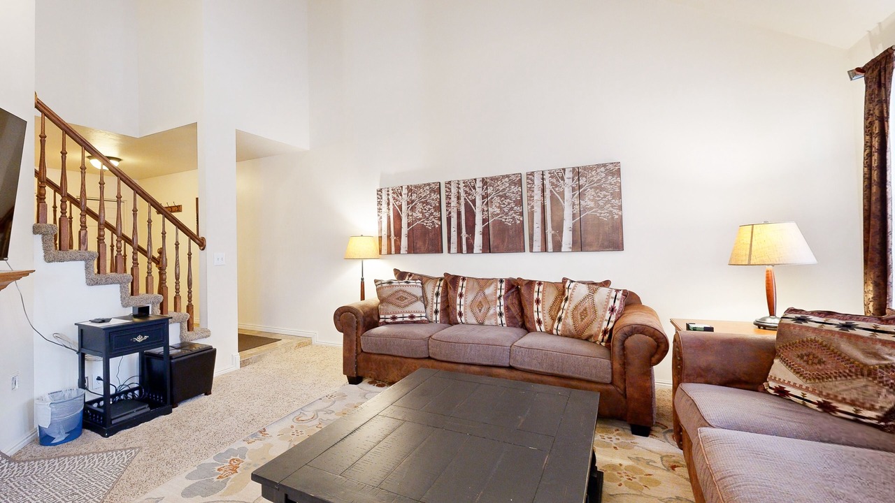 Photo of Livingroom in Cottonwood Heights